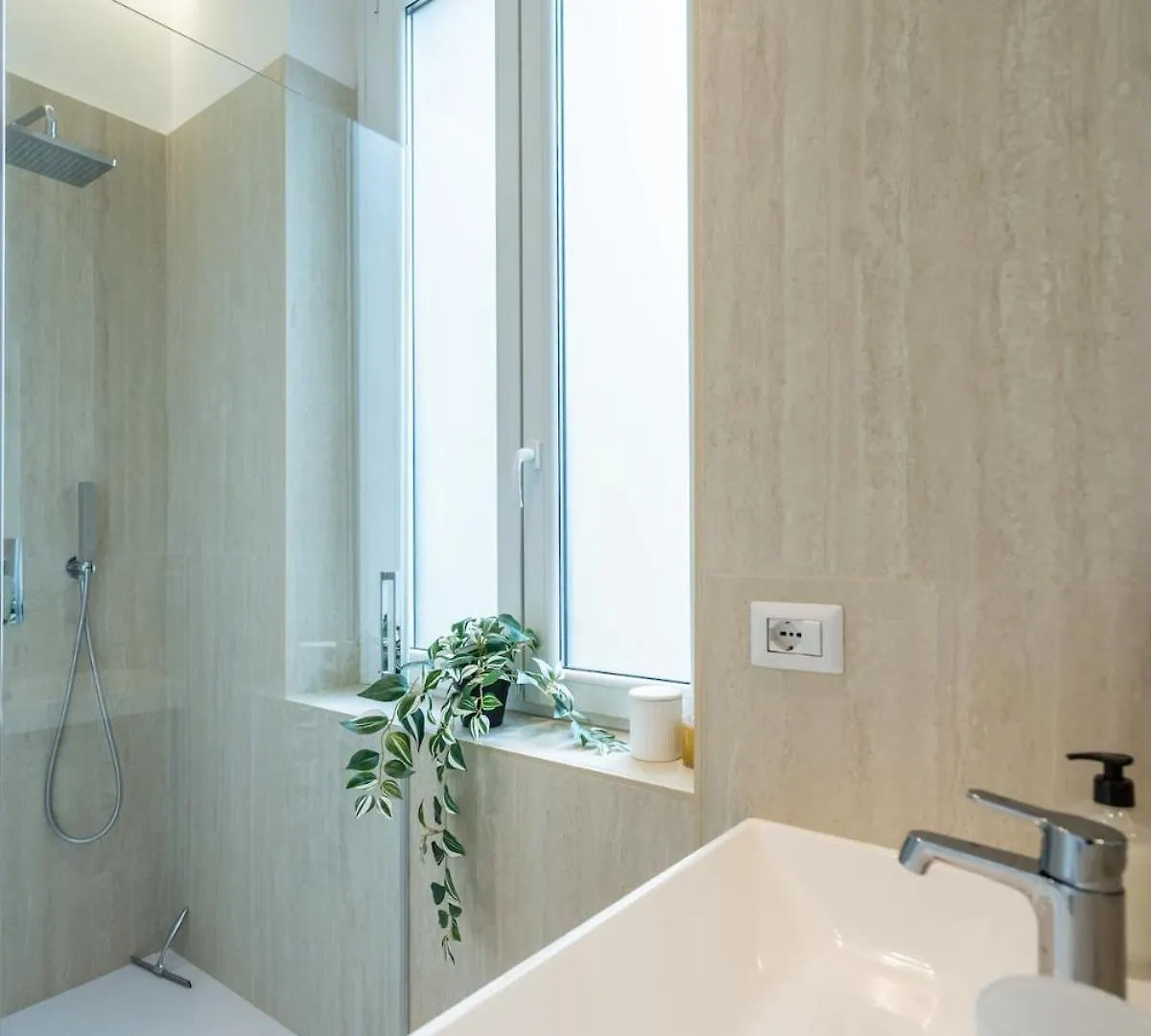 Duomo Suite Royale Con Wifi Mediolan